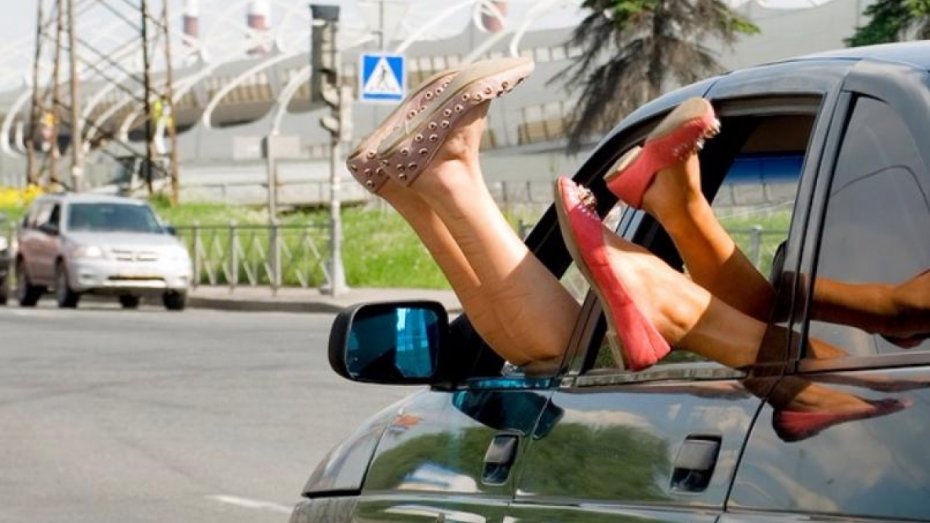 Как быстро охладить салон после стоянки на жаре — народные способы