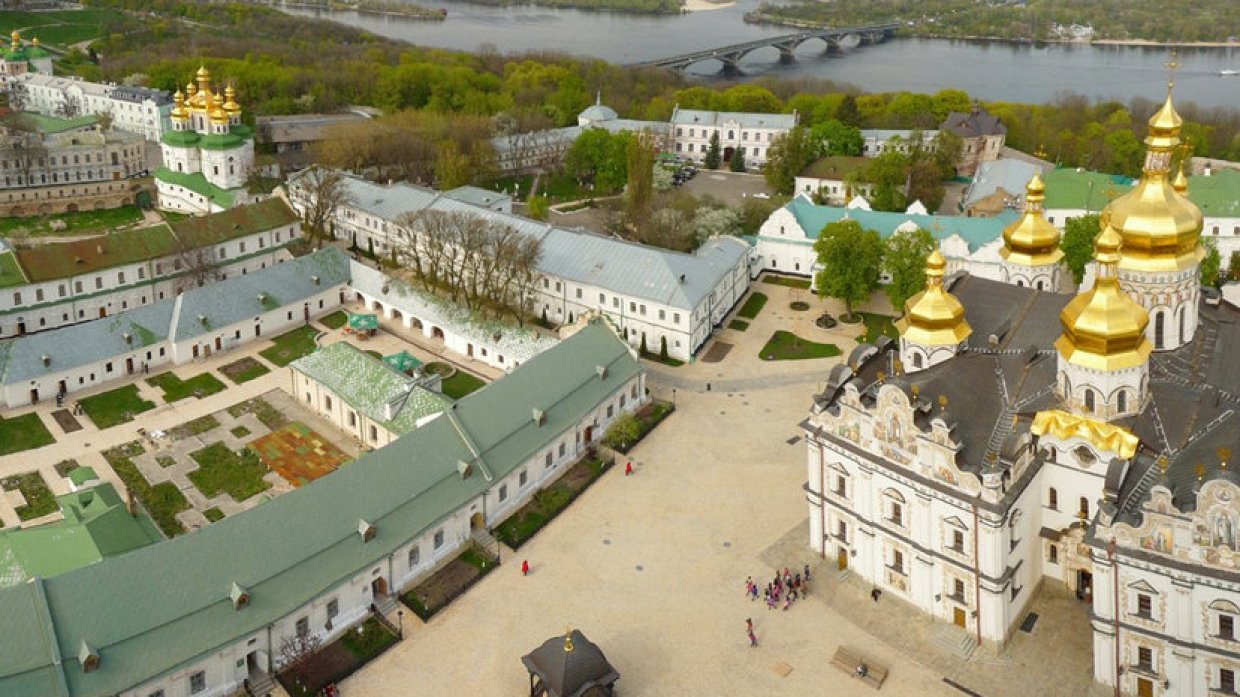 Киев си. Церковь Рождества Пресвятой Богородицы Киево-Печерской Лавры. Киево Печерская Лавра в древней Руси. Киево-Печерская Лавра в древности. Монастырская больница Киево-Печерской Лавры.