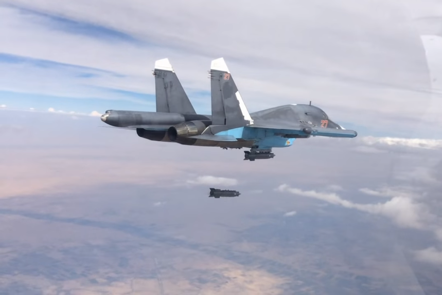 Су-34 сбрасывает авиабомбу КАБ-500-С