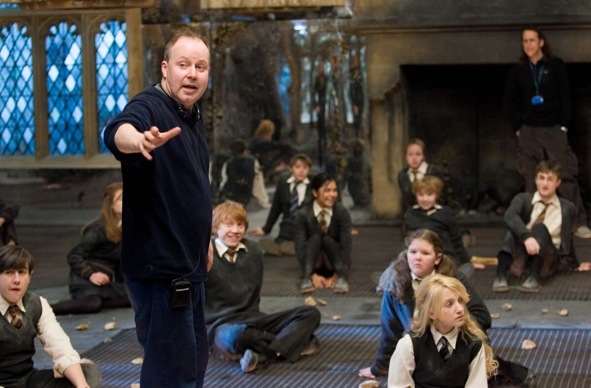 1) Учеба Было бы иронично, если бы актеры "Гарри Поттера" играли в учебу в Хогвартсе, оставив при этом настоящую учебу в реальной жизни.-6