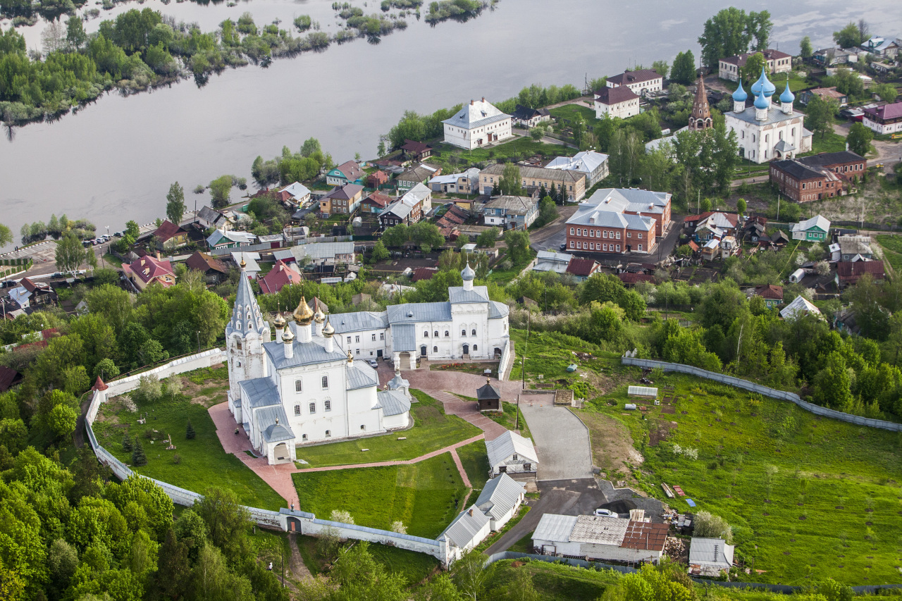 Улица владимирская область. Исторический центр города Гороховец. Гороховец Владимирская. Город Гороховец Владимирской области. Гороховец Никольский монастырь вид сверху.