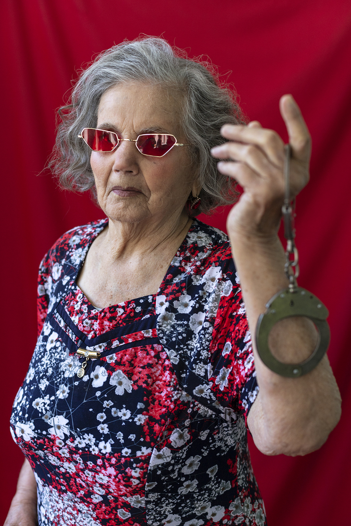 Жильцы дома престарелых устроили фотосессию о борьбе с мошенниками Мошенники, Пенсионеры, Дом престарелых, Длиннопост