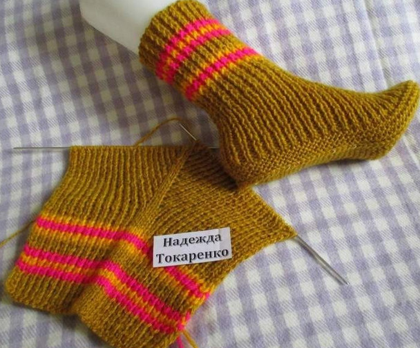 Оригинальные носочки на двух спицах вязание
