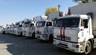 Автомобили конвоя с гуманитарной помощью для жителей Донецкой и Луганской областей. Архивное фото