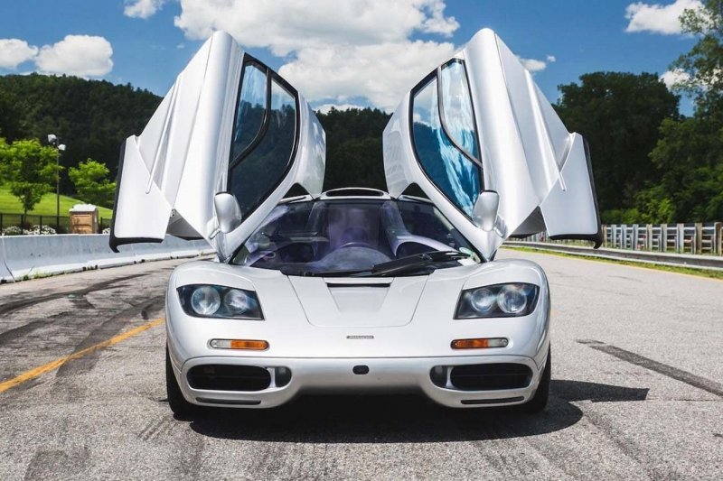 k за шиномонтаж: сколько стоит обслуживать культовый суперкар McLaren F1? 