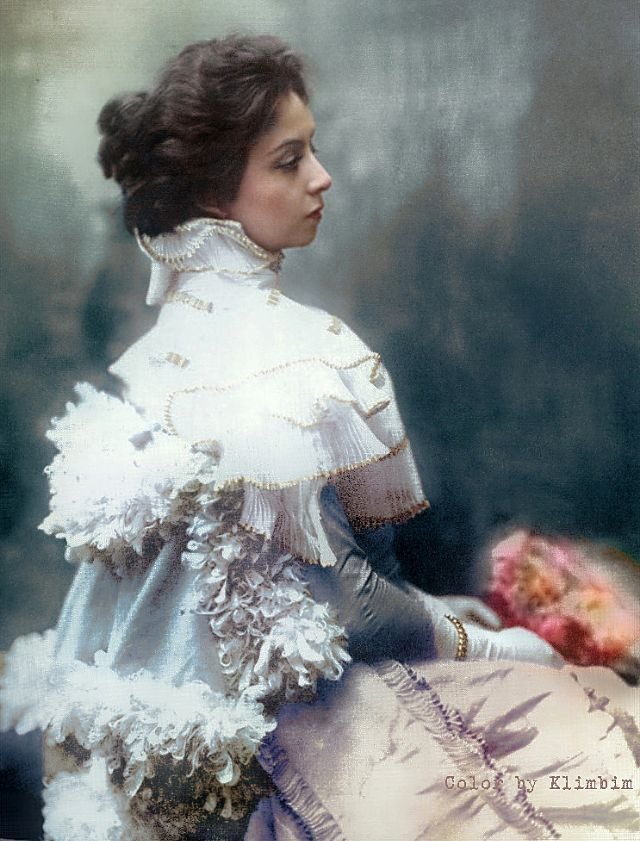 Самые красивые женщины царской России в колоризированных архивных фото 