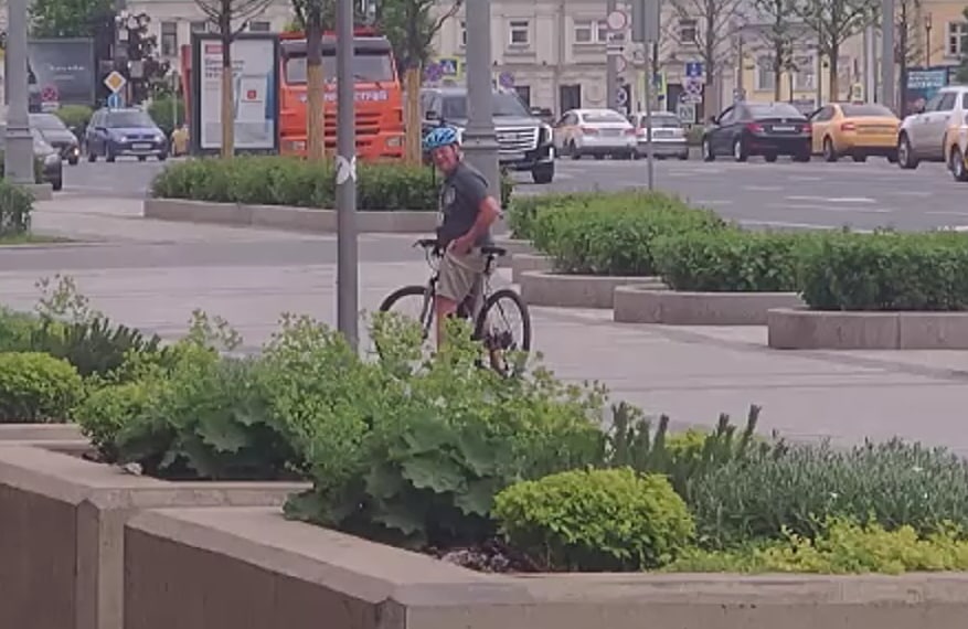 Атташе посольства США в Москве поглумился над символом СВО