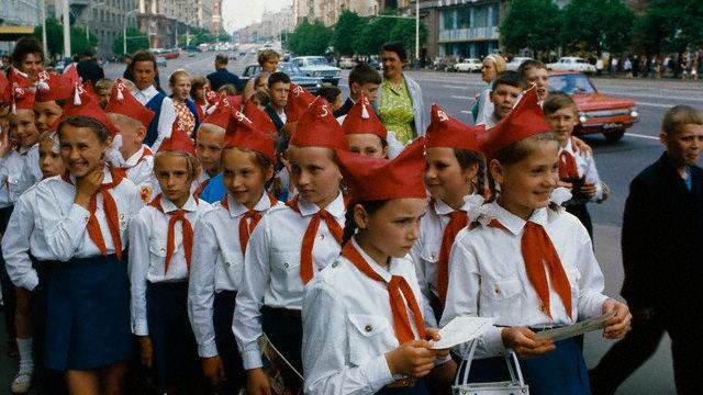 Леонид Гозман пытается уравнять пионерию и гитлерюгенд Леонид Гозман пытается уравнять пионерию и гитлерюгенд