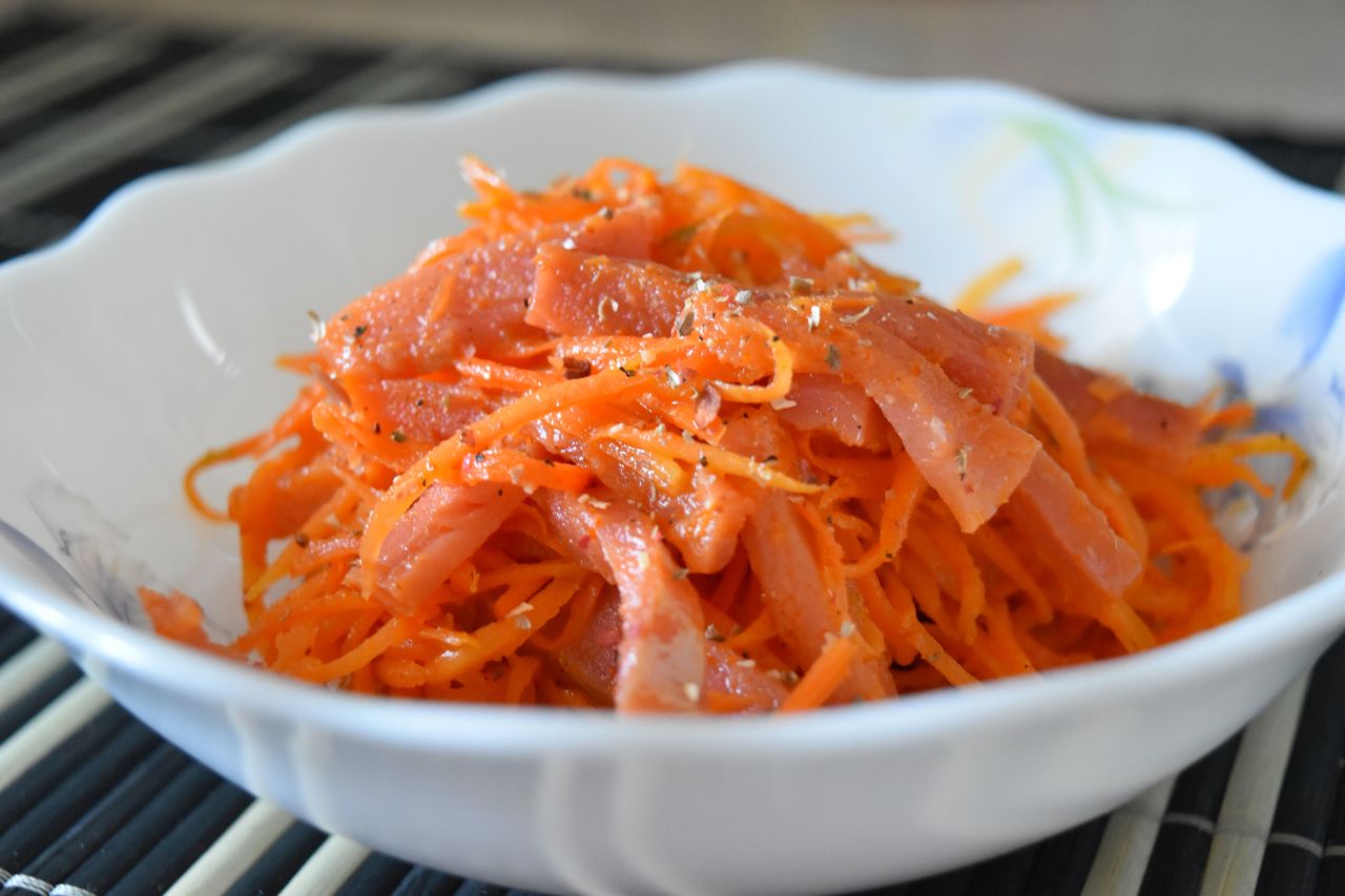 Рыбный салат по-корейски: на Новый год можно себе позволить! рецепты