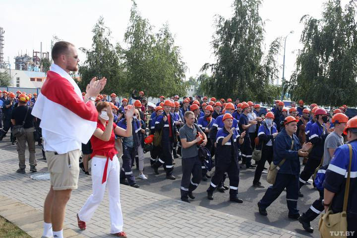 Всех уволить в Беларуси не получится