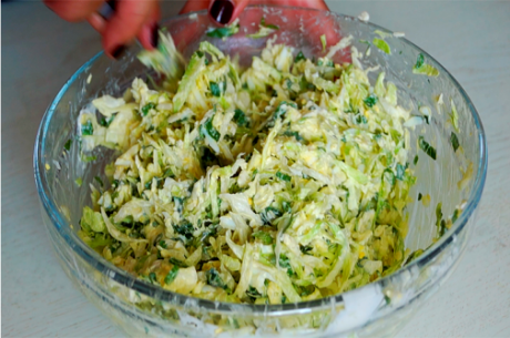 Салат с капустой и сыром