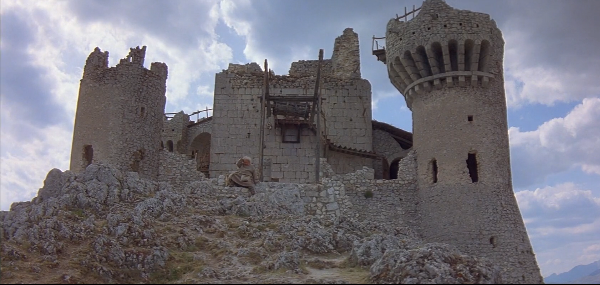 Ещё один замок на скале: Рокка-Каласио история