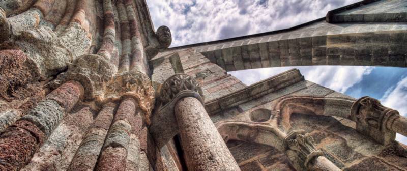 Монастырь на скале. Аббатство Сан-Микеле Монастырь на скале. Аббатство Сан-Микеле история