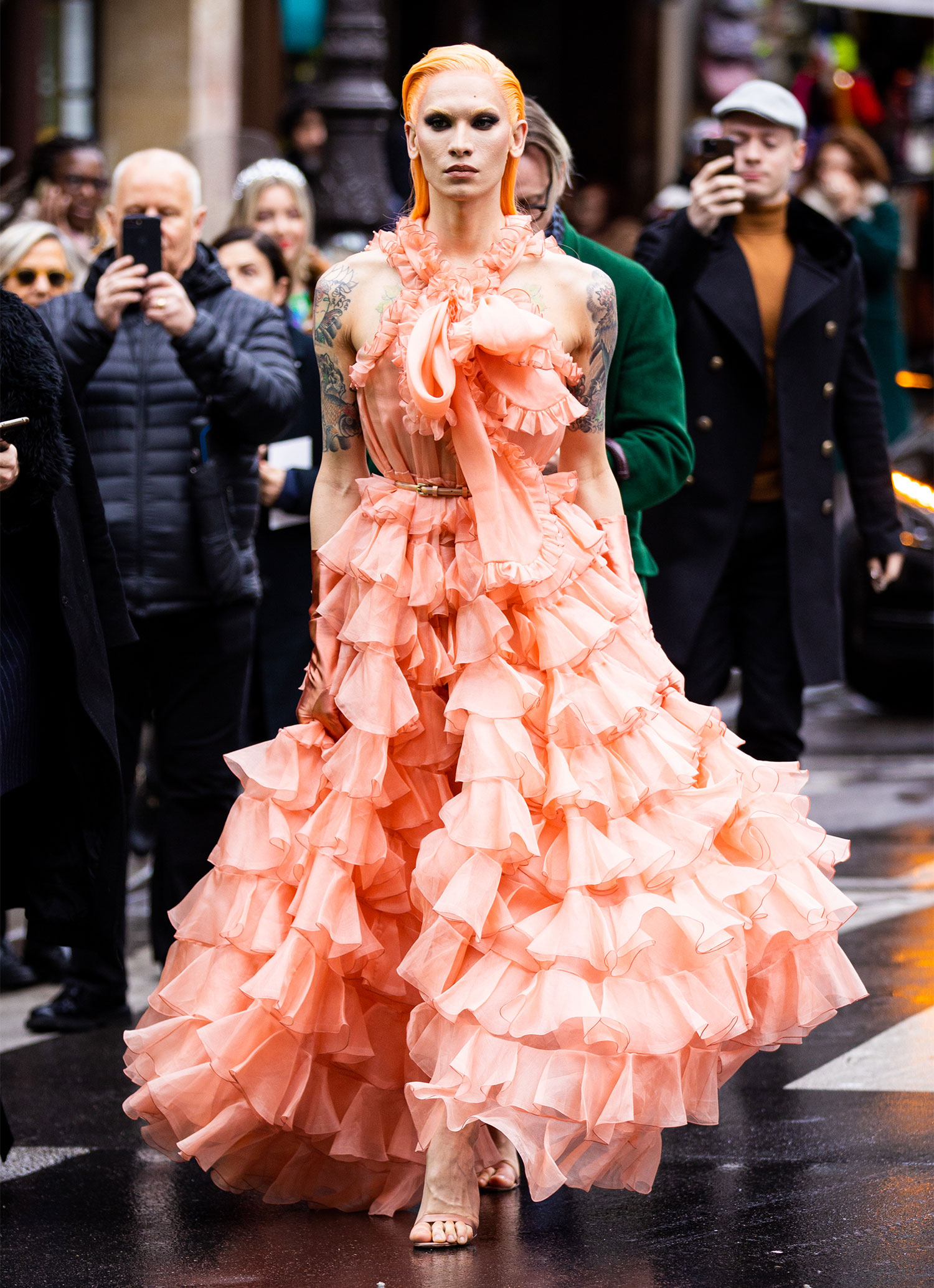 Miss Fame во время недели моды в Париже осень-зима 2020/2021
