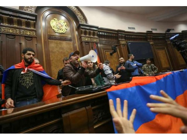 Война в Карабахе окончена – в Донбассе начинается. Что ждёт Украину после агрессии против России? украина