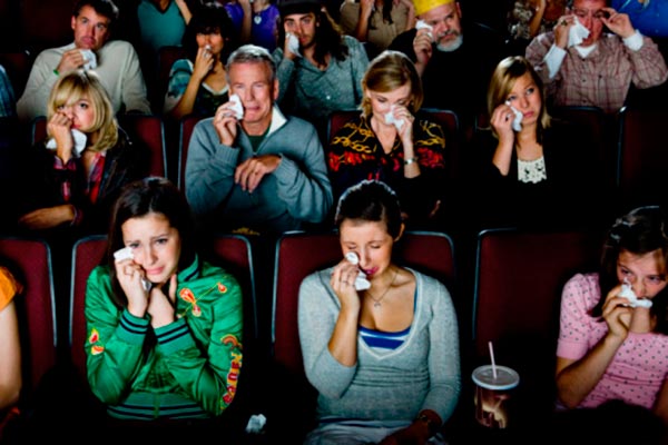 Мнение: люди, которые плачут во время фильма — самые сильные