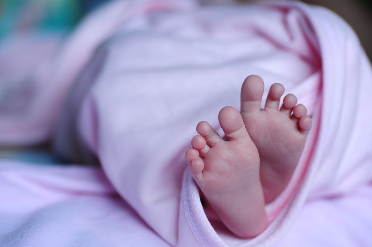 Жительница Каспийска попалась на продаже новорожденного сына