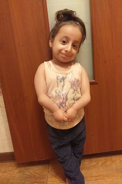 Самая маленькая девочка России: как живет чеченская Дюймовочка 