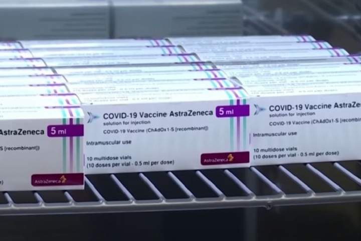 В AstraZeneca признали, что их вакцина от коронавируса может вызвать тромбоз