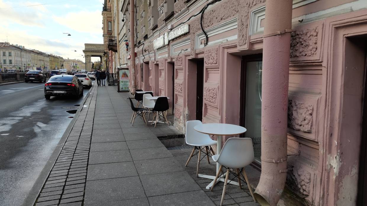 Эксперты: Власти Петербурга локдауном отняли у граждан стимул для вакцинации Эксперты: Власти Петербурга локдауном отняли у граждан стимул для вакцинации Экономика