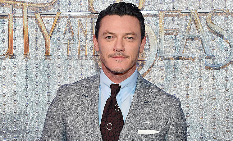 Люк Эванс подтвердил расставание с бойфрендом Рафаэлем Оларрой