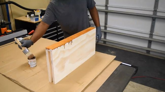 Легкие настенные полки со скрытой подвеской Легкие настенные полки со скрытой подвеской