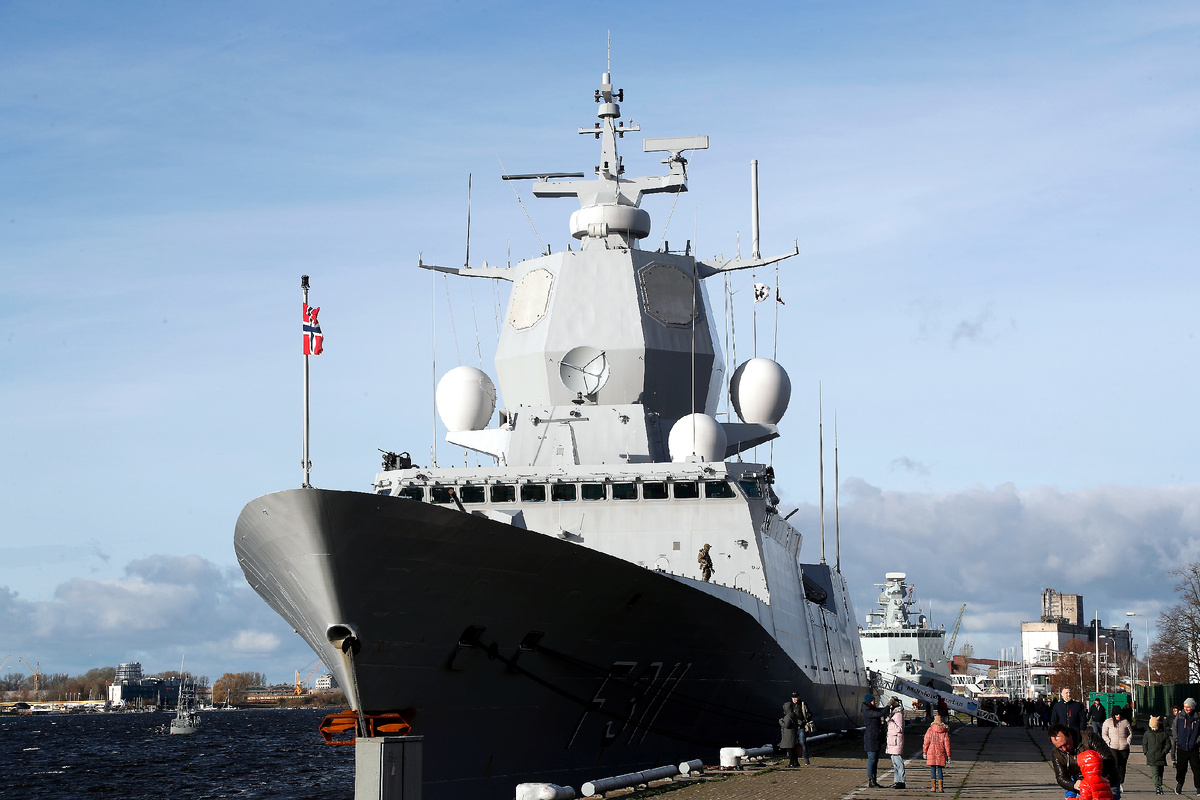 НАТО готовится разнести Балтийский флот РФ: беспилотники взяли курс на Калининград. Питер тоже в опасности?