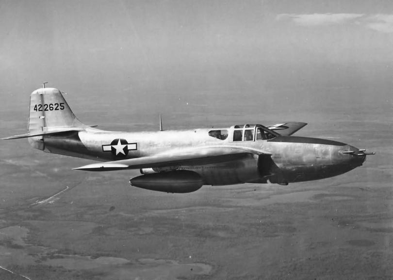 Реактивный истребитель Bell P-59 Airacomet