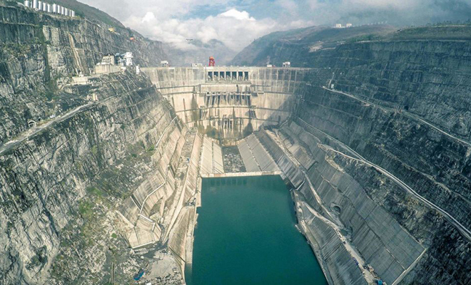 Дамба высотой с небоскреб. 5 лет Китай строил стену из бетона поперек самой большой реки Евразии Дамба высотой с небоскреб. 5 лет Китай строил стену из бетона поперек самой большой реки Евразии Культура