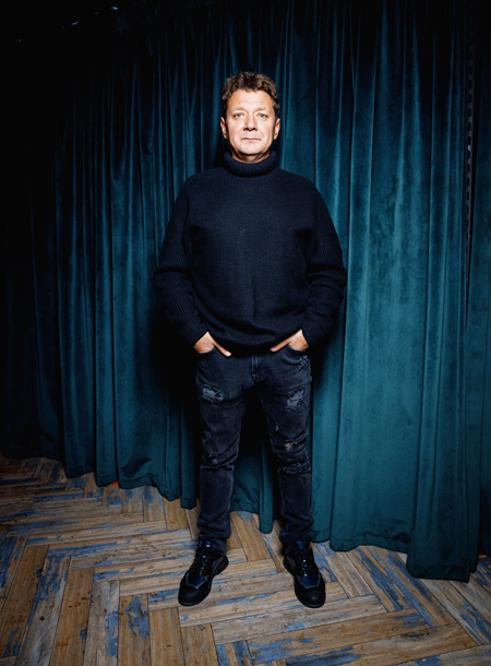 Алексей Чадов с сыном, Мария Кожевникова с детьми и другие гости премьеры фильма "Конек-Горбунок" Звезды,Красная дорожка