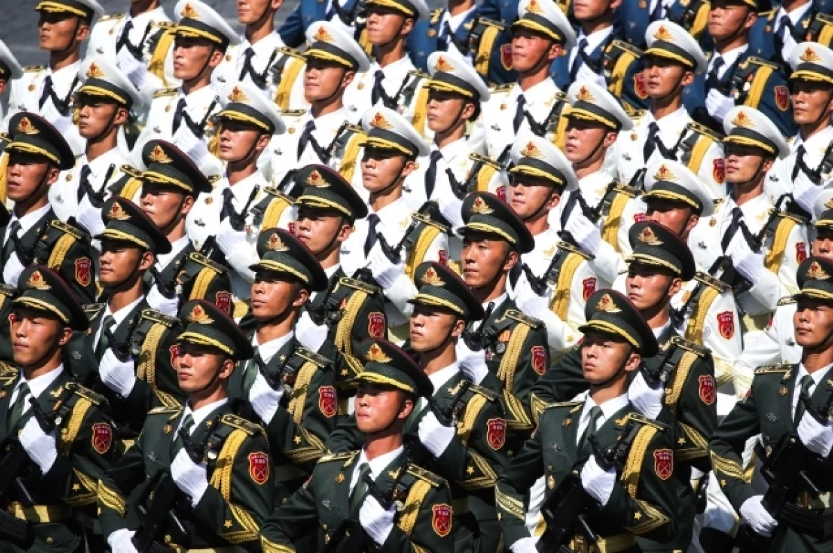 КНР начала военные учения вокруг Тайваня