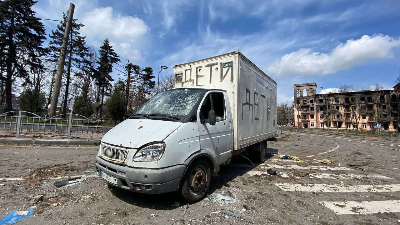 Жительница Мариуполя рассказала, как ее внуки одним днем лишились родителей