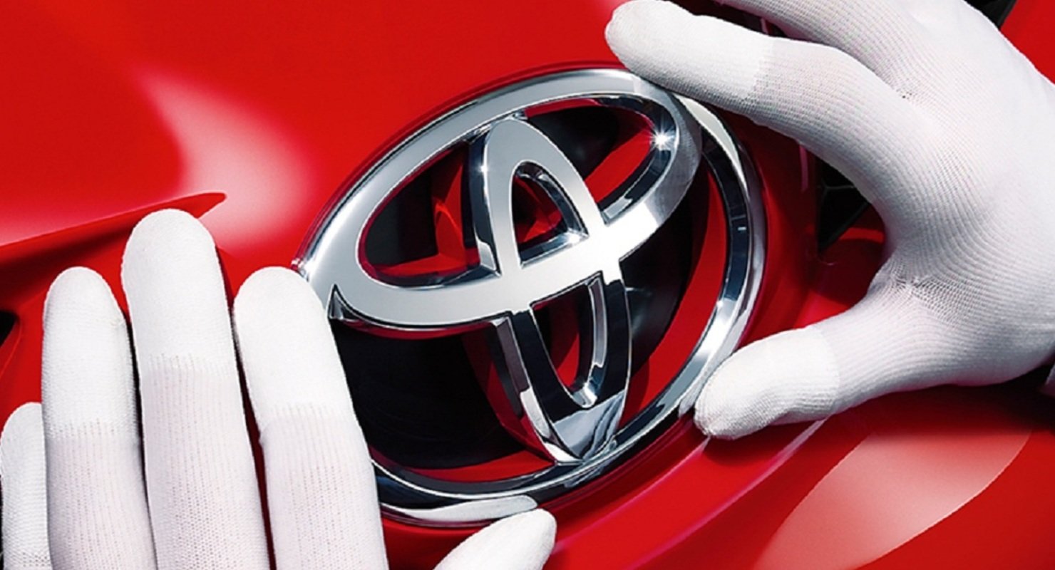 «7 лет уверенности»: как Toyota задает новые стандарты поддержки клиентов Автомобили