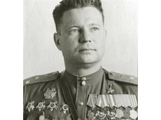 Советский летчик удостоенный наград Гитлера и Сталина