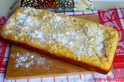 Манник на кефире с яблоками