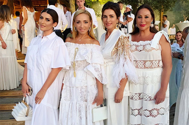 Татьяна Навка, Алла Вербер, Филипп Киркоров и другие звезды на "белой вечеринке" в честь юбилея Игоря Крутого