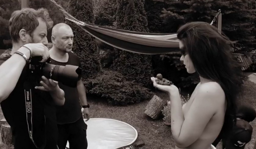 Календарь от польских гробовщиков на 2020 год Календарь от польских гробовщиков на 2020 год фотография