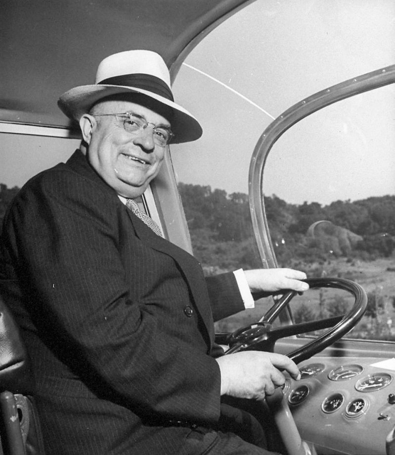 Генри Кайзер, человек который отлично рулил в большом бизнесе Kaiser Darrin, авто, автодизайн, автоистория, двери, дизайн, олдтаймер, ретро авто