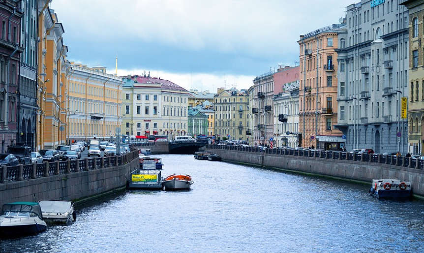 Сезон пассажирской навигации по рекам и каналам открылся в Петербурге
