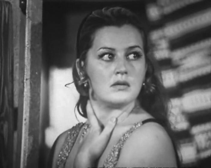 Татьяна Распутина - Кадр из телеспектакля "День за днем" (1971-1972)