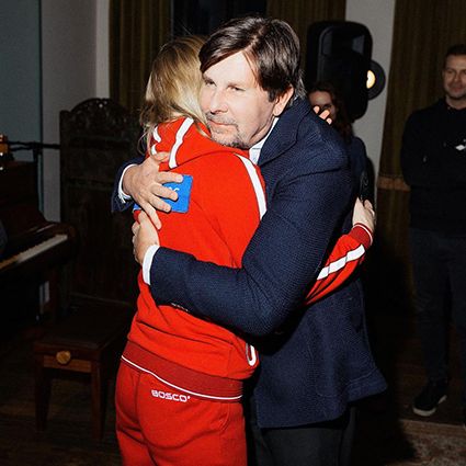 Юлия Пересильд и Клим Шипенко отпраздновали возвращение из космоса: Петров, Милославская и другие гости вечеринки Светская жизнь