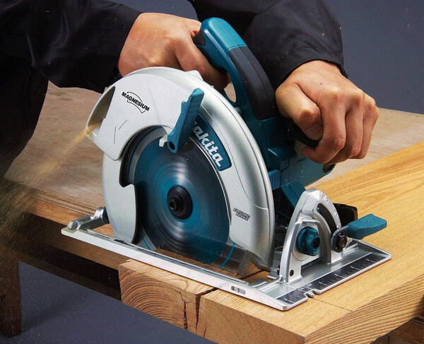 Можно ли болгаркой пилить дерево? Можно ли болгаркой пилить дерево? советы