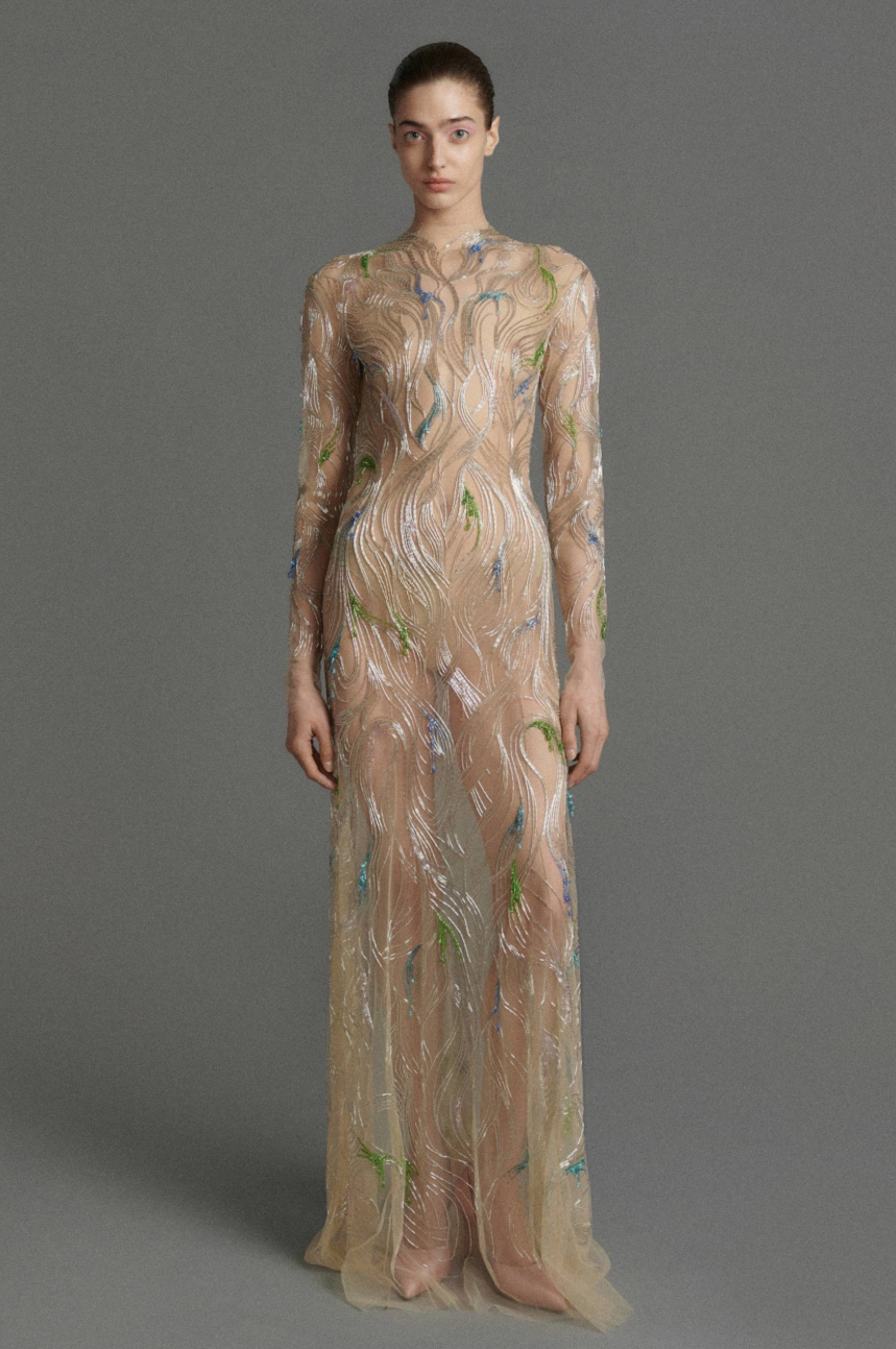 Valentin Yudashkin: Смелые силуэты и многоликий белый в новой свадебной коллекции