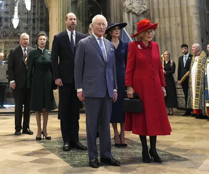 Королевская семья в аббатстве