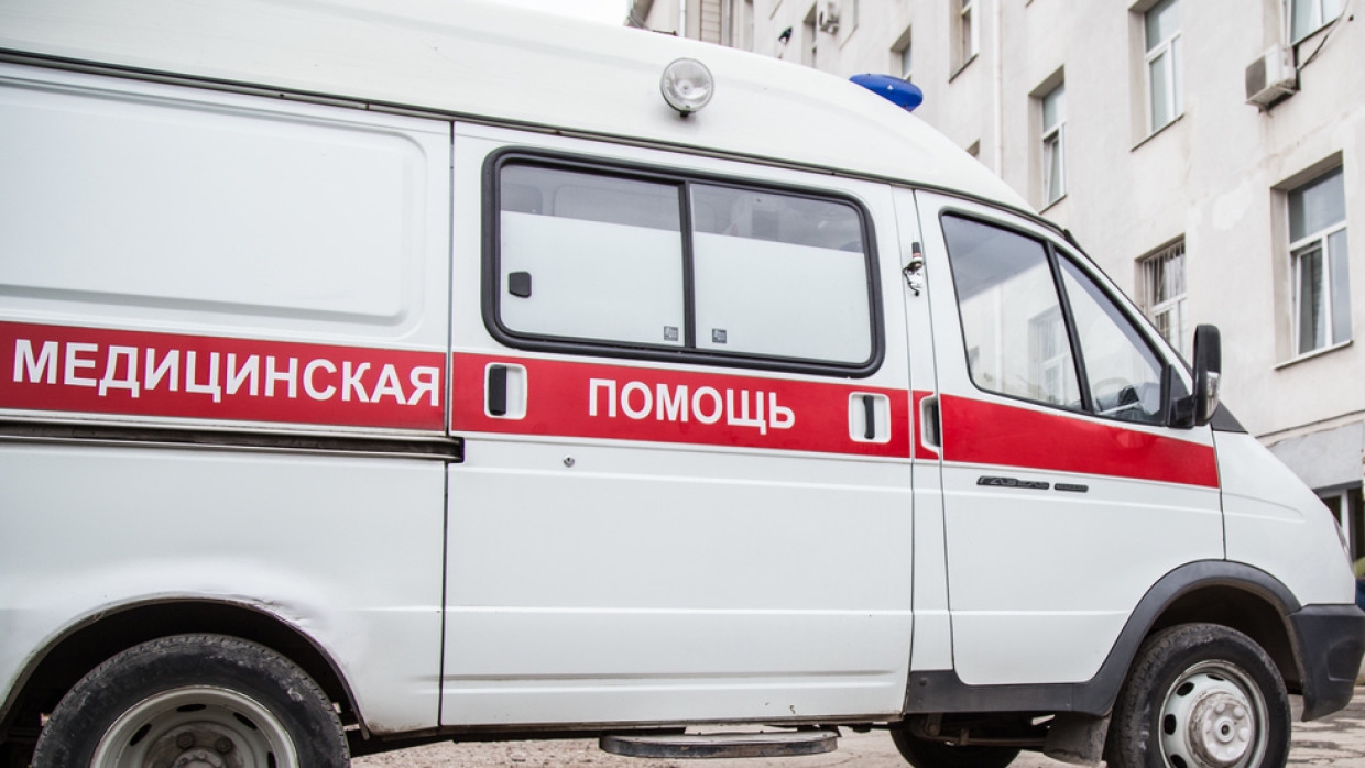 Мужчина выпрыгнул из окна шестиэтажки в Москве Происшествия