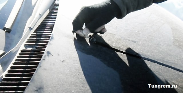 Чистка форсунок омывателя на калине