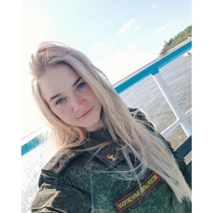 Красота - страшная сила: сногсшибательные россиянки в форме Красота - страшная сила: сногсшибательные россиянки в форме