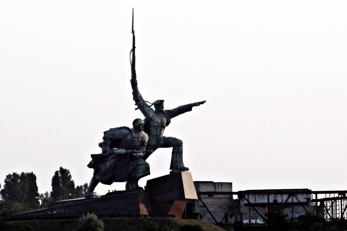 Новая Троя: город-герой, город-призрак, город-конфликт Новая Троя: город-герой, город-призрак, город-конфликт