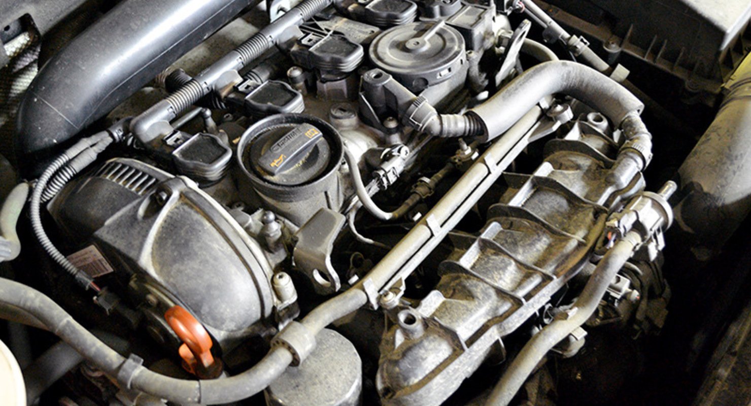 Почему даже новый мотор может «троить» летом