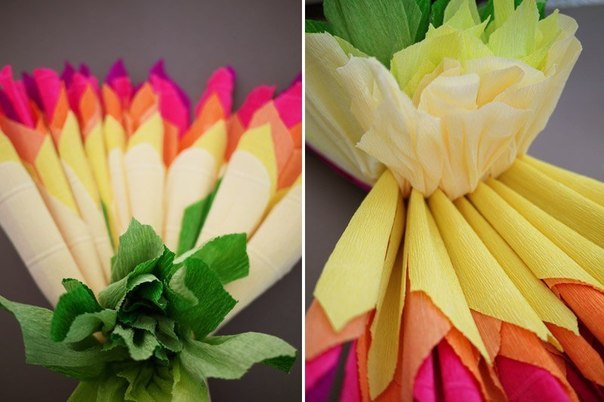 Яркий цветок из гофрированной бумаги